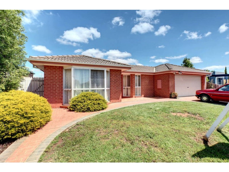 9 Gamalite Drive, Melton West VIC 3337