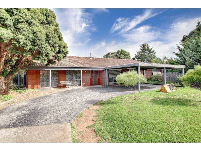 7 Heatherglade Place, Melton West VIC 3337