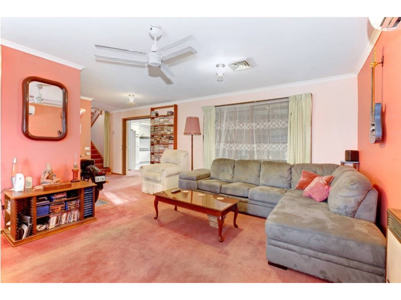 2 Helder Court, Melton West VIC 3337