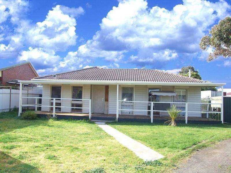 6 Valerie Court, Melton South VIC 3338