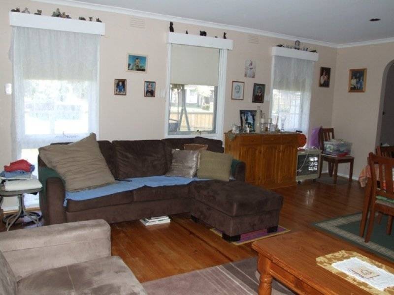 6 Valerie Court, Melton South VIC 3338