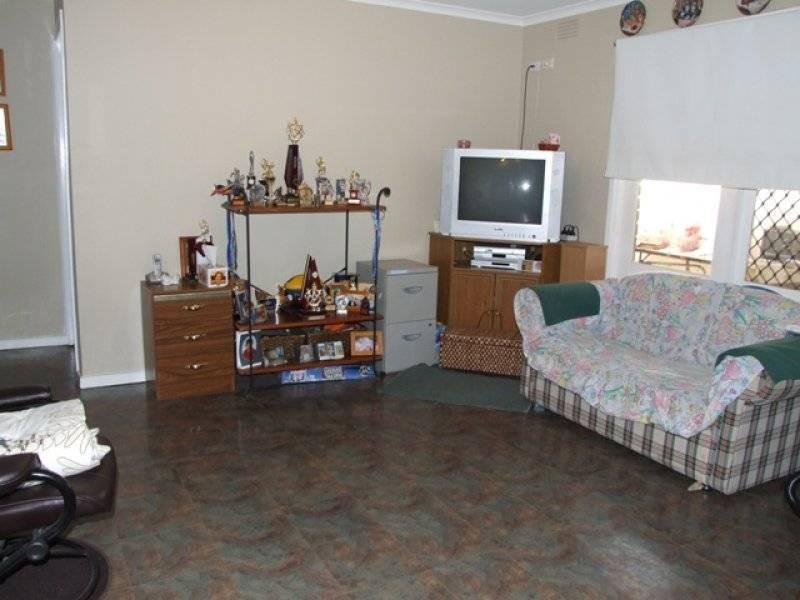 6 Valerie Court, Melton South VIC 3338