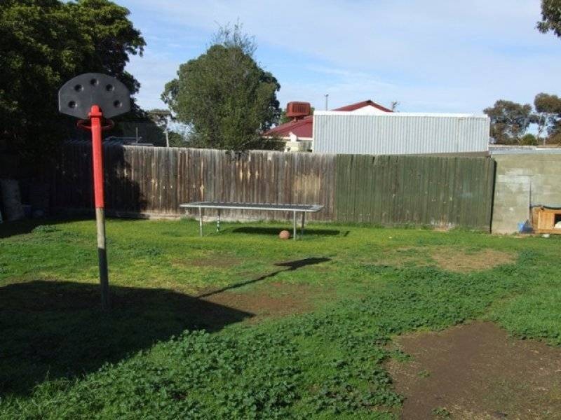 6 Valerie Court, Melton South VIC 3338