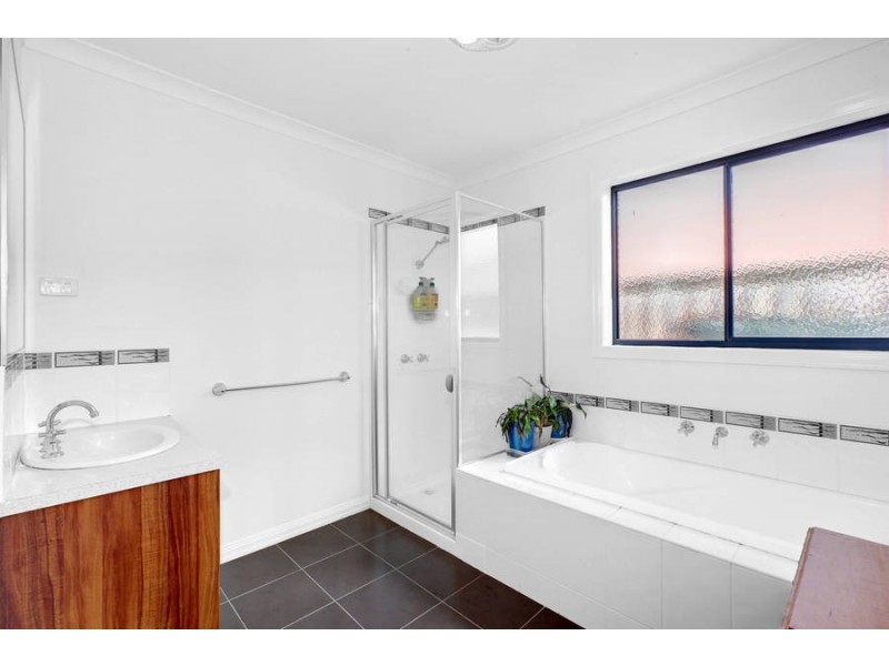 93 Westlake Drive, Melton West VIC 3337