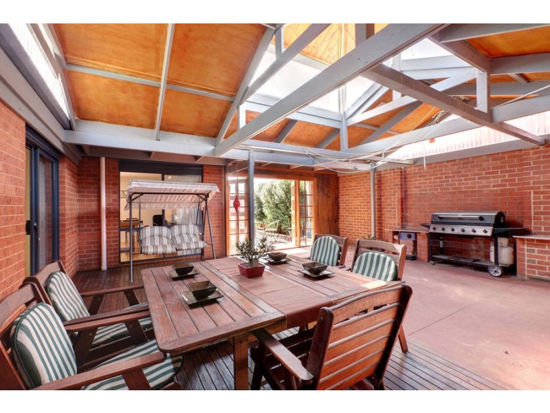 93 Westlake Drive, Melton West VIC 3337