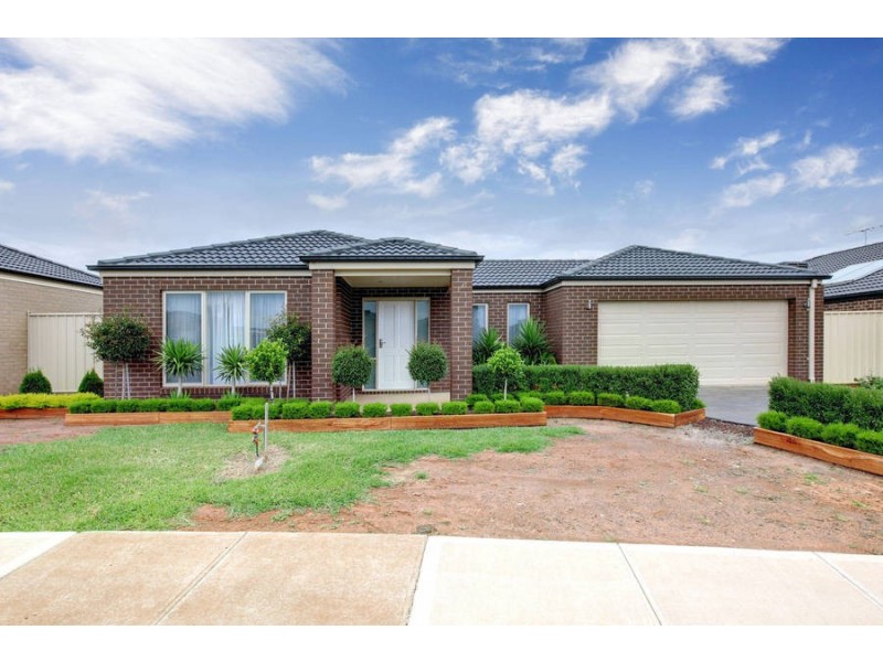 8 Black Knight Way, Kurunjang VIC 3337