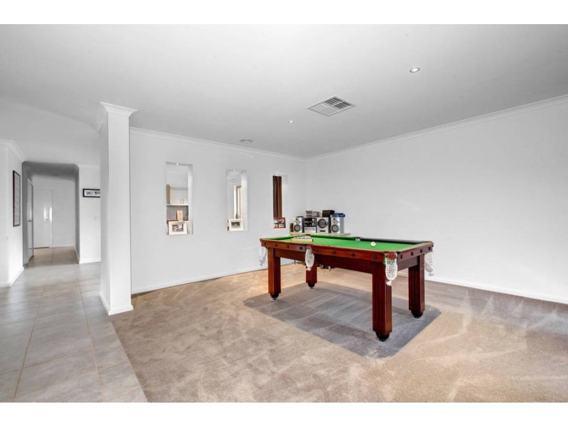 8 Black Knight Way, Kurunjang VIC 3337