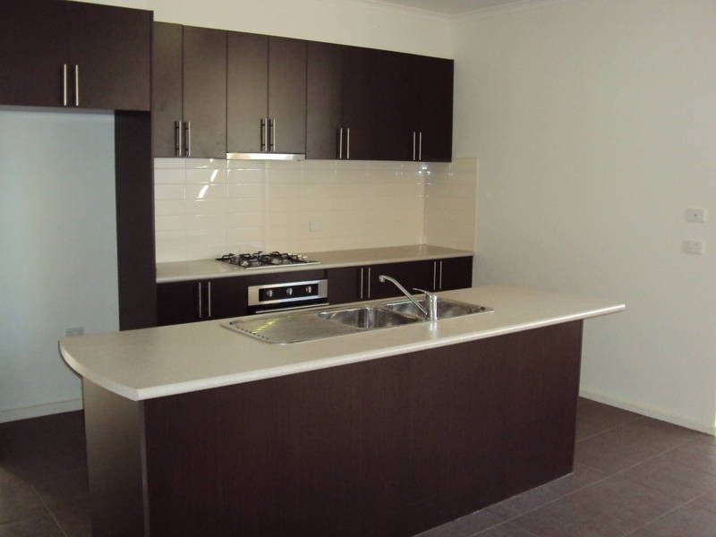 32 The Embankment, Kurunjang VIC 3337