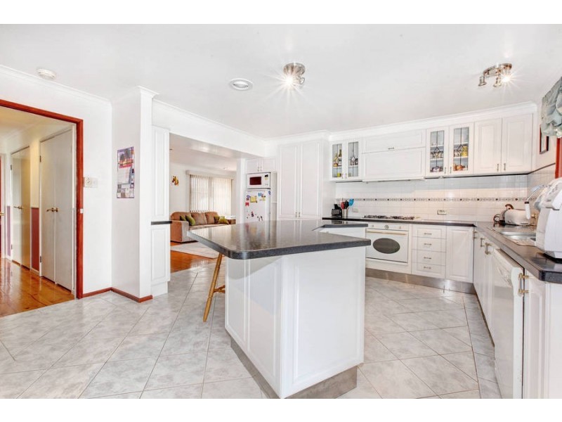 25 Tulloch Avenue, Kurunjang VIC 3337