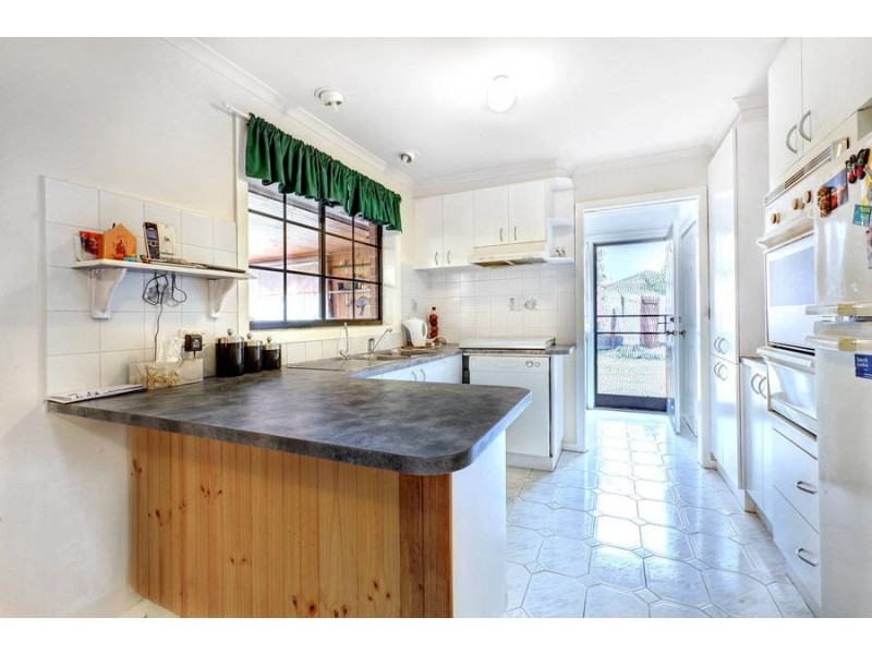 13 Rimfire Court, Melton West VIC 3337