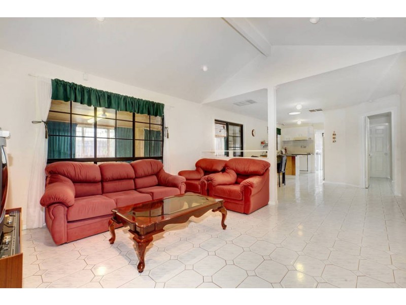 13 Rimfire Court, Melton West VIC 3337