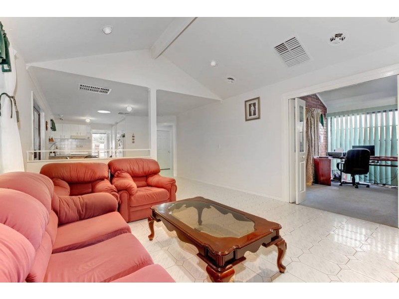 13 Rimfire Court, Melton West VIC 3337