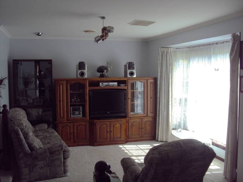 3 Barleycorn Place, Melton West VIC 3337