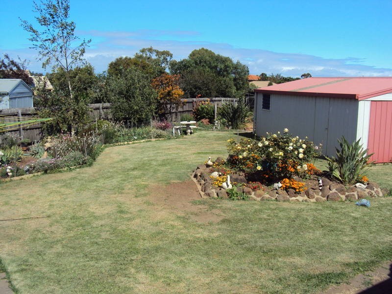 3 Barleycorn Place, Melton West VIC 3337