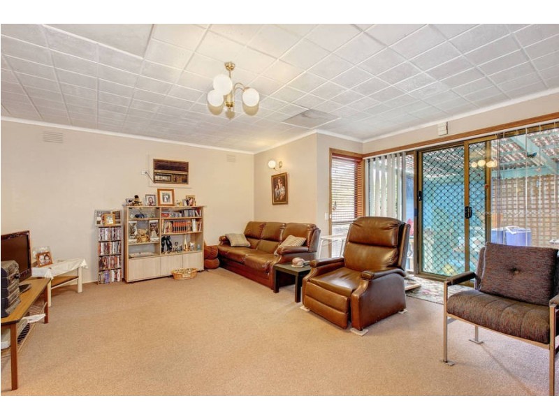 52 Grace Street, Melton South VIC 3338