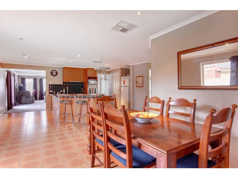 2 Hyperno Court, Kurunjang VIC 3337