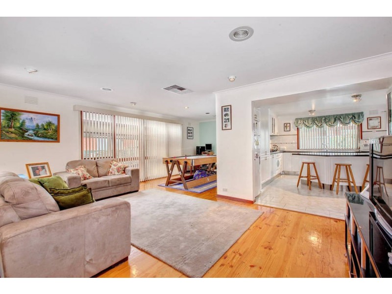 25 Tulloch Avenue, Kurunjang VIC 3337