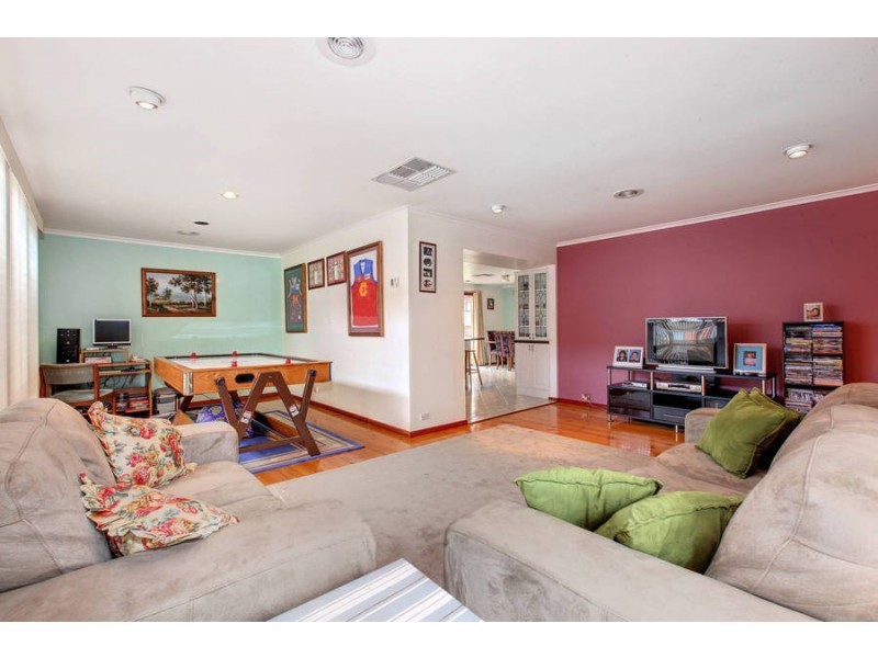 25 Tulloch Avenue, Kurunjang VIC 3337