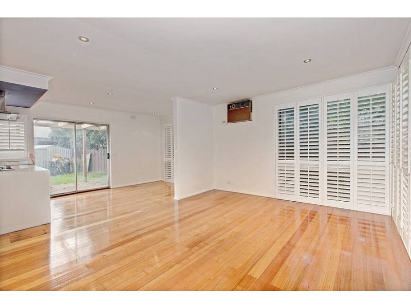 37 Rathdowne Circuit, Melton West VIC 3337