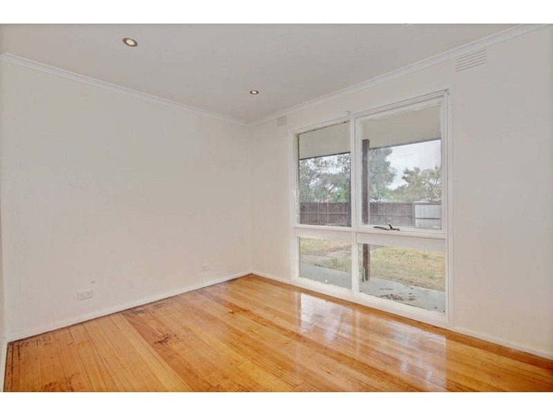 37 Rathdowne Circuit, Melton West VIC 3337