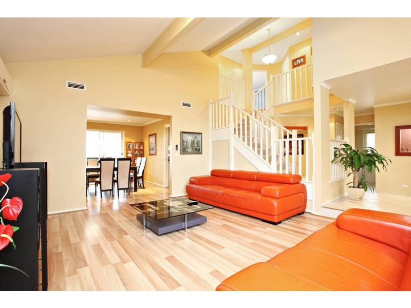 52 Maplewood Close, Brookfield VIC 3338