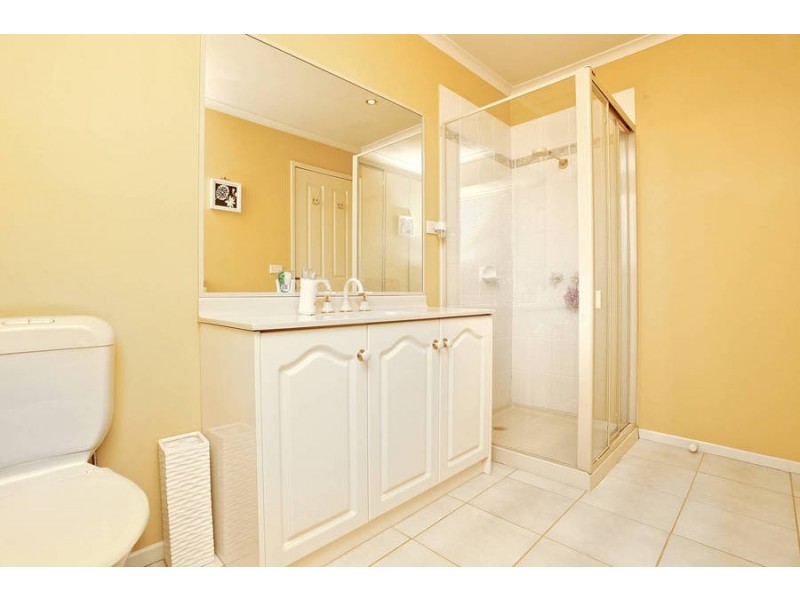 52 Maplewood Close, Brookfield VIC 3338