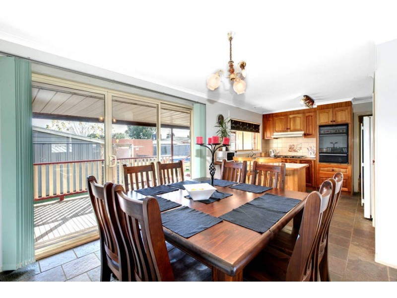 6 Neerim Street, Melton South VIC 3338