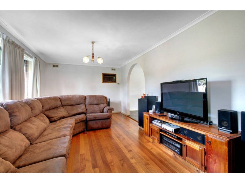 6 Neerim Street, Melton South VIC 3338