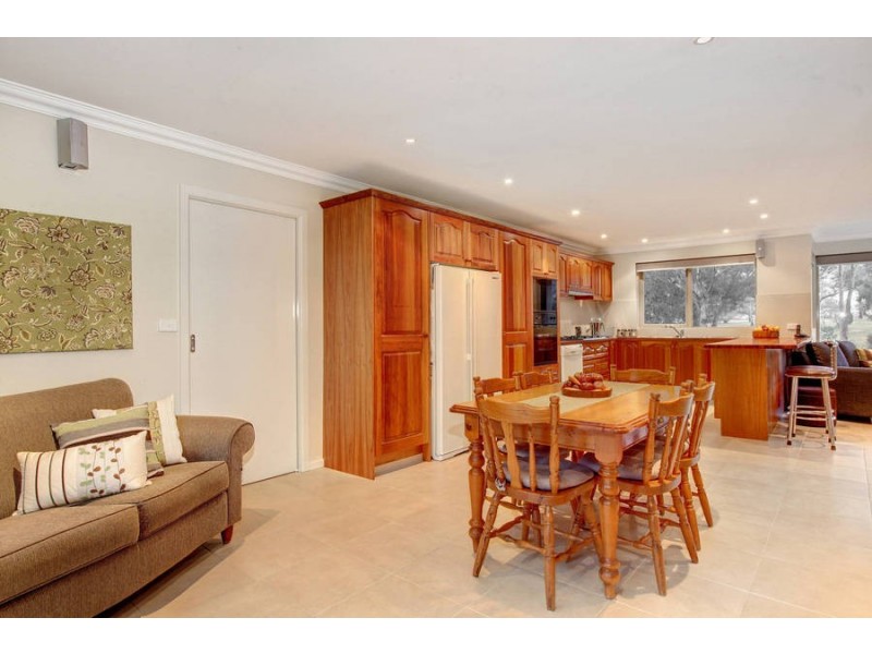 4 Pinkerton Street, Melton VIC 3337