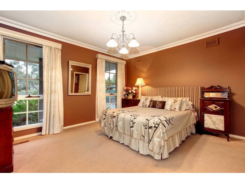 4 Pinkerton Street, Melton VIC 3337