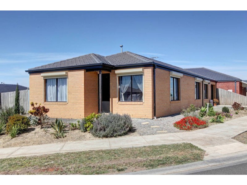 30 Caitlyn Drive, Melton West VIC 3337