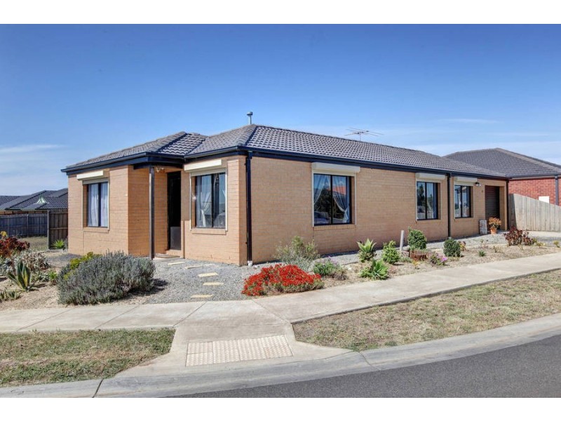 30 Caitlyn Drive, Melton West VIC 3337