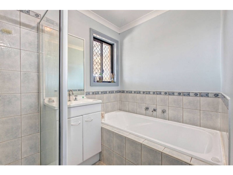 30 Caitlyn Drive, Melton West VIC 3337