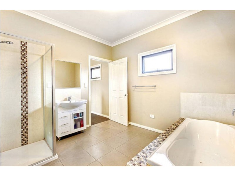 672 Eynesbury Road, Eynesbury VIC 3338