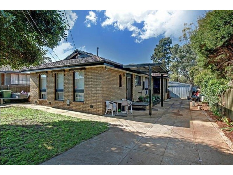 4 Andrew Street, Melton South VIC 3338