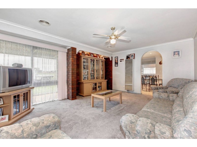 30 Callanan Drive, Melton South VIC 3338