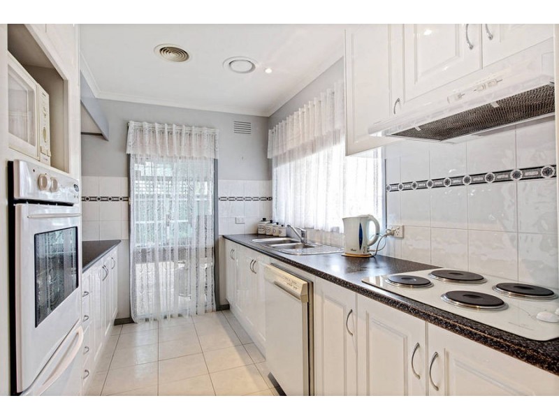 30 Callanan Drive, Melton South VIC 3338