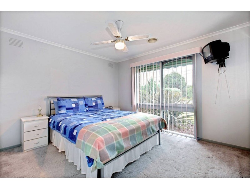 30 Callanan Drive, Melton South VIC 3338