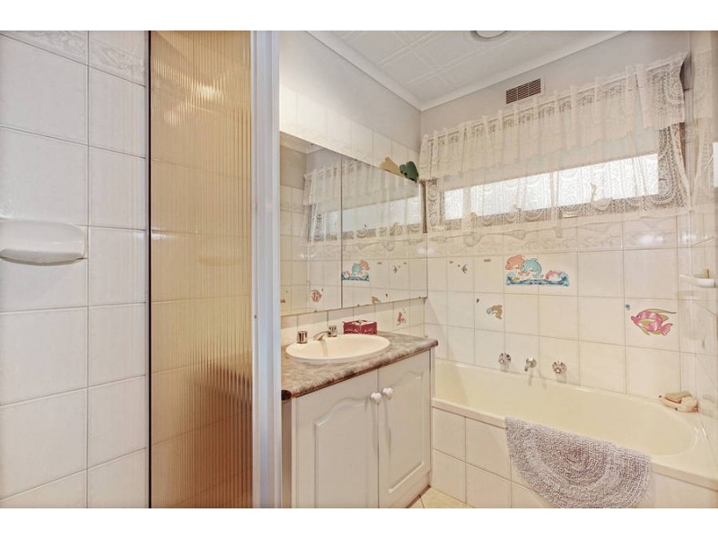 30 Callanan Drive, Melton South VIC 3338