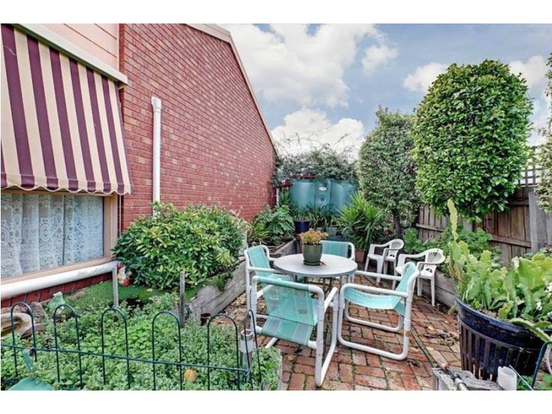 2 Momba Close, Kurunjang VIC 3337