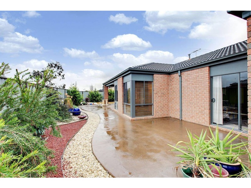 78 Black Knight Way, Kurunjang VIC 3337