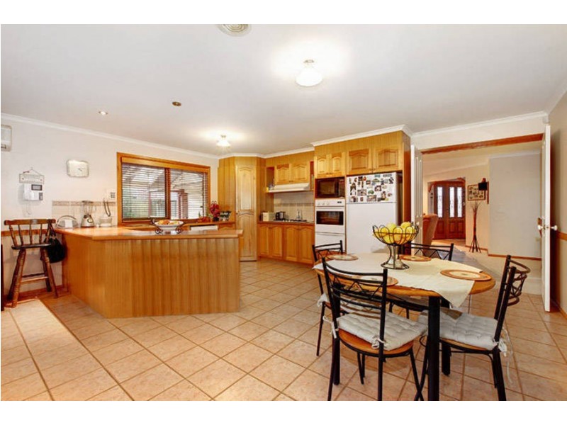 7 Marlo Drive, Melton West VIC 3337