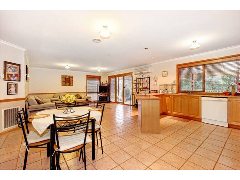 7 Marlo Drive, Melton West VIC 3337