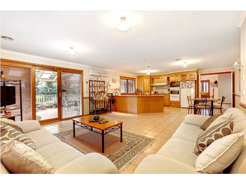 7 Marlo Drive, Melton West VIC 3337