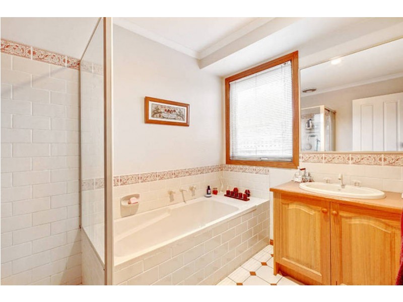 7 Marlo Drive, Melton West VIC 3337