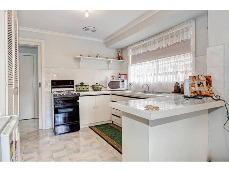 20 Brennan Street, Melton South VIC 3338