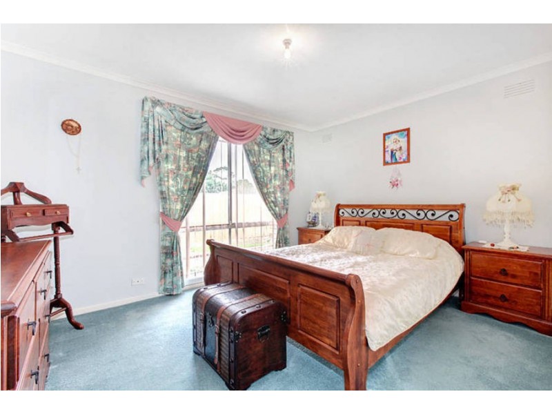 20 Brennan Street, Melton South VIC 3338