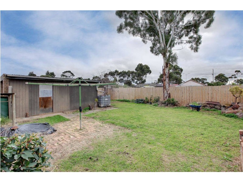 20 Brennan Street, Melton South VIC 3338
