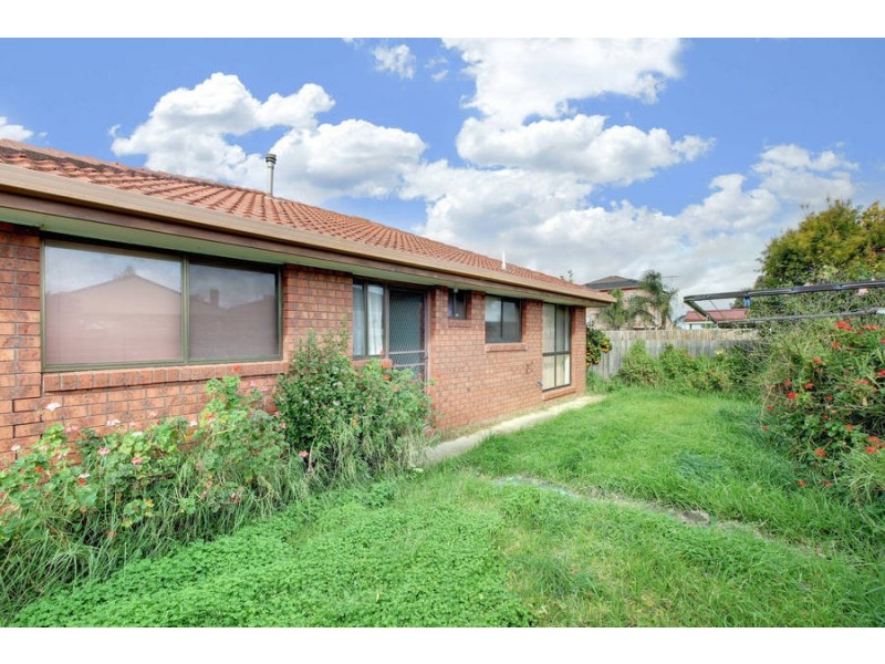 2/135 Station Road, Melton South VIC 3338