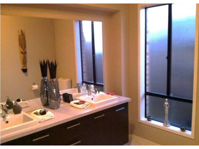 22 Ironbark Way, Brookfield VIC 3338